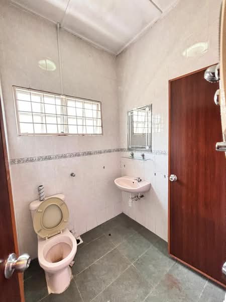 Rumah Teres 2 Tingkat untuk Dijual di Bandar Puteri Puchong (Puchong) - KT Go - Bathroom - PropertyGuru.com.my