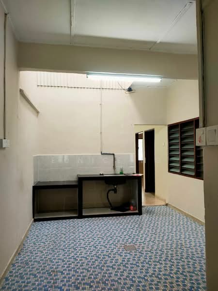 1-storey Terraced House for Sale in Kulai (Johor) - Eunice Ng - Kitchen - PropertyGuru.com.my
