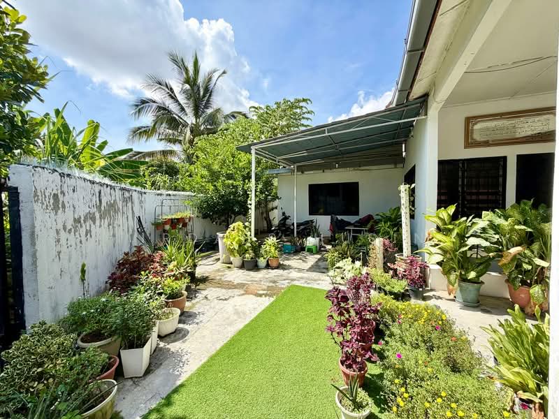 1-storey Terraced House for Sale in Taman Orkid (Klang) - Firdaus Husin - Exterior - PropertyGuru.com.my