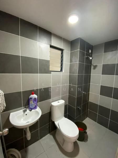 Service Residence for Rent at Residensi Emas - Kamil Radzuan - Bathroom - PropertyGuru.com.my