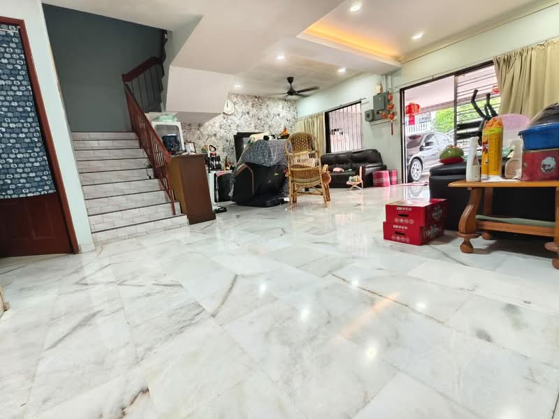 2-storey Terraced House for Sale in Taman Johor Jaya (Johor Bahru) - Joan Sin - Living Room - PropertyGuru.com.my