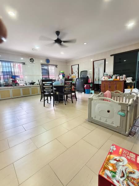 2-storey Terraced House for Sale in Taman Johor Jaya (Johor Bahru) - Joan Sin - Kitchen - PropertyGuru.com.my