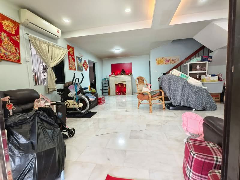 2-storey Terraced House for Sale in Taman Johor Jaya (Johor Bahru) - Joan Sin - Living Room - PropertyGuru.com.my
