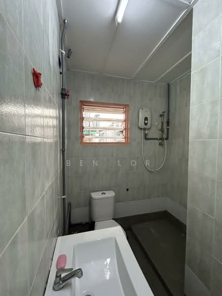 Rumah Teres 2 Tingkat untuk Disewa di Seksyen 14 (Petaling Jaya) - Ben Lor - Bathroom - PropertyGuru.com.my