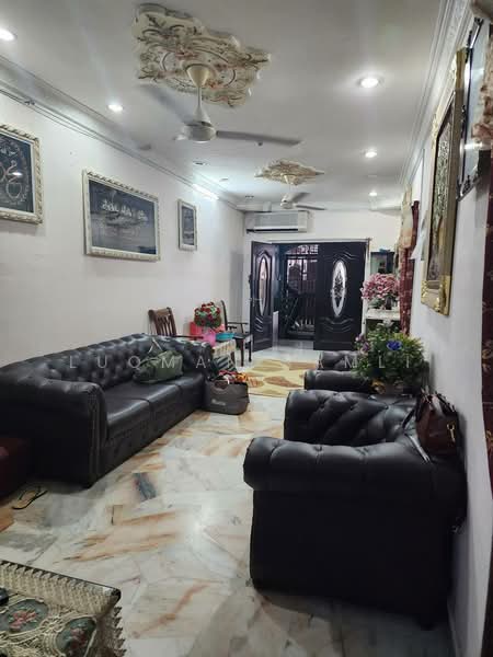1-storey Terraced House for Sale in Ampang (Kuala Lumpur) - Luqman Ramli - Living Room - PropertyGuru.com.my