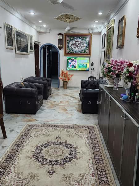 1-storey Terraced House for Sale in Ampang (Kuala Lumpur) - Luqman Ramli - Living Room - PropertyGuru.com.my