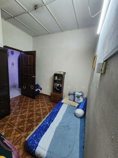 1-storey Terraced House for Sale in Ampang (Kuala Lumpur) - Luqman Ramli - Bedroom - PropertyGuru.com.my
