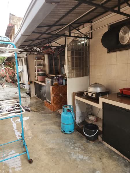 1-storey Terraced House for Sale in Ampang (Kuala Lumpur) - Luqman Ramli - Kitchen - PropertyGuru.com.my