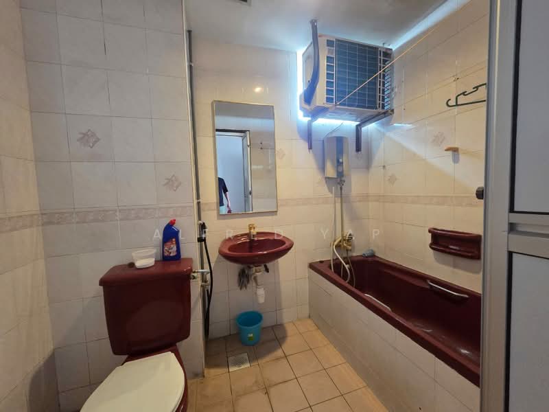 Apartment for Rent at Mewah View Luxurious Apartments - Alfred Yap - Bathroom - PropertyGuru.com.my