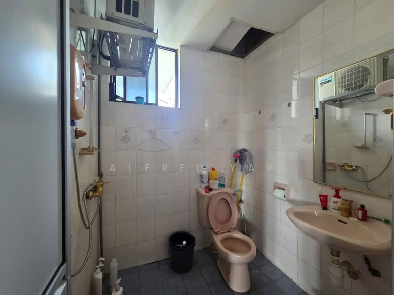 Apartment for Rent at Mewah View Luxurious Apartments - Alfred Yap - Bathroom - PropertyGuru.com.my