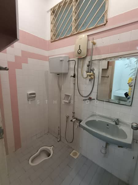 1-storey Terraced House for Rent in Johor Bahru (Johor) - Esther Ooi - Bathroom - PropertyGuru.com.my