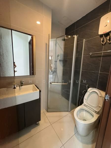 Condominium for Rent at Bay Point @ Country Garden Danga Bay - Chloe Shum - Bathroom - PropertyGuru.com.my