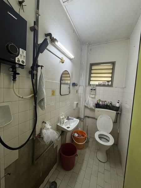 Rumah Teres 2 Tingkat untuk Dijual di Sri Petaling (Kuala Lumpur) - Lewis Tam - Bathroom - PropertyGuru.com.my