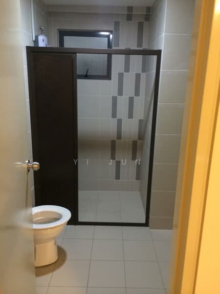 Servis Apartment untuk Dijual di SetiaWalk - Yi Jun - Bathroom - PropertyGuru.com.my