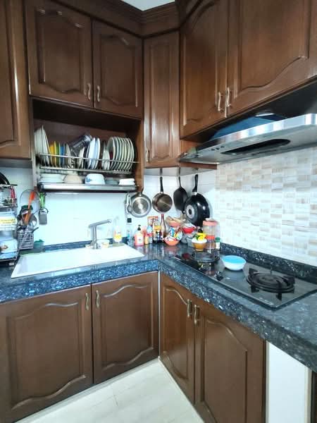 Rumah Banglo untuk Dijual di Taman Kolam Air (Johor Bahru) - Karl Lim - Kitchen - PropertyGuru.com.my