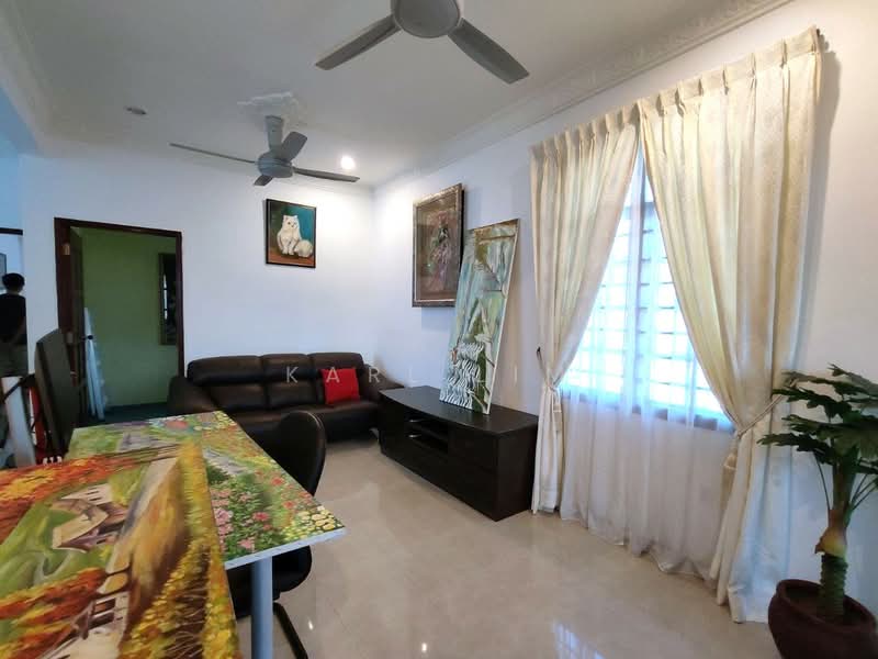 Rumah Banglo untuk Dijual di Taman Kolam Air (Johor Bahru) - Karl Lim - Living Room - PropertyGuru.com.my