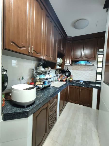 Rumah Banglo untuk Dijual di Taman Kolam Air (Johor Bahru) - Karl Lim - Kitchen - PropertyGuru.com.my