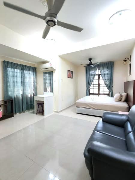 Rumah Banglo untuk Dijual di Taman Kolam Air (Johor Bahru) - Karl Lim - Bedroom - PropertyGuru.com.my