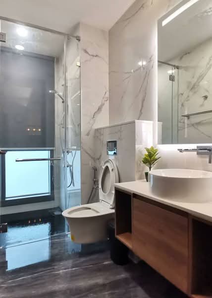 Service Residence for Sale at Core Residence @ TRX - Adrian Ng - Bathroom - PropertyGuru.com.my