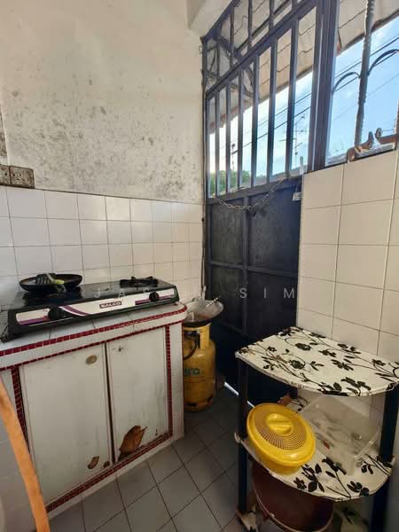 Rumah Teres 1 Tingkat untuk Dijual di Bandar Baru Permas Jaya (Permas Jaya) - Jason Sim - Kitchen - PropertyGuru.com.my