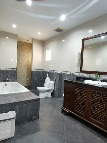 Rumah Banglo untuk Dijual di Taman Zooview (Ulu Kelang) - Jagger Moo - Bathroom - PropertyGuru.com.my