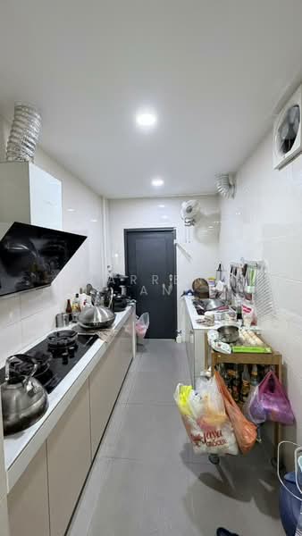 2-storey Terraced House for Sale in Bandar Kinrara Seksyen 8 (Bandar Kinrara) - Jarren Tan - Kitchen - PropertyGuru.com.my
