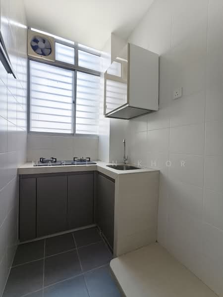 Kondominium untuk Dijual di Zeta Deskye (Alam Saujana) - Marilyn Khor - Kitchen - PropertyGuru.com.my