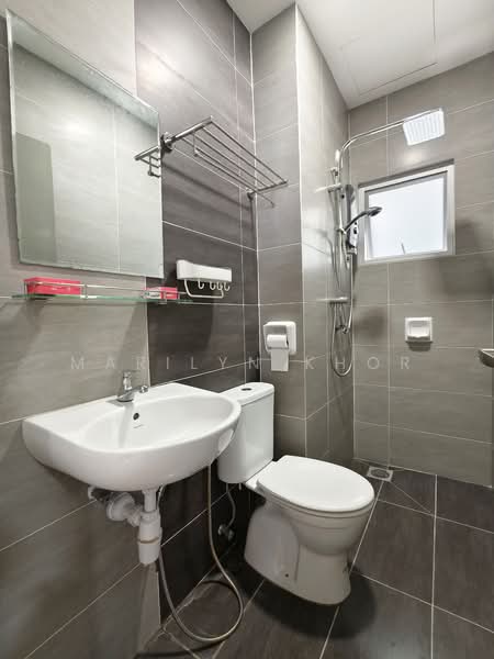 Kondominium untuk Dijual di Zeta Deskye (Alam Saujana) - Marilyn Khor - Bathroom - PropertyGuru.com.my