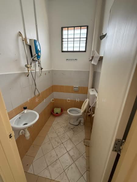 Rumah Teres 1 Tingkat untuk Disewa di Kangkar Pulai (Skudai) - Eric Chuah - Bathroom - PropertyGuru.com.my