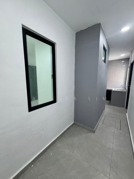 Rumah Teres 2 Tingkat untuk Dijual di Permas Jaya (Johor) - Vanessa Lim - Corridor - PropertyGuru.com.my
