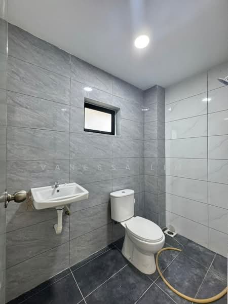 Rumah Teres 2 Tingkat untuk Dijual di Permas Jaya (Johor) - Vanessa Lim - Bathroom - PropertyGuru.com.my
