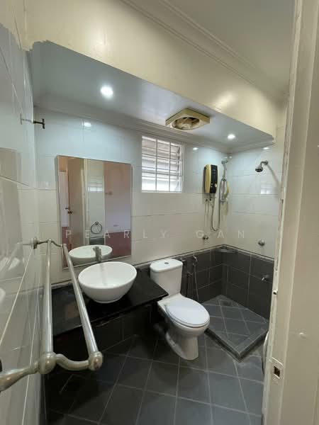 2-storey Terraced House for Sale in Usj 5 (Subang Jaya) - Pearly Gan - Bathroom - PropertyGuru.com.my