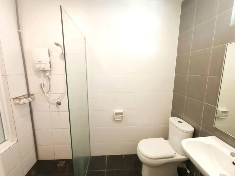 Kondominium untuk Disewa di SummerSkye Residences - Wendy Toh - Bathroom - PropertyGuru.com.my