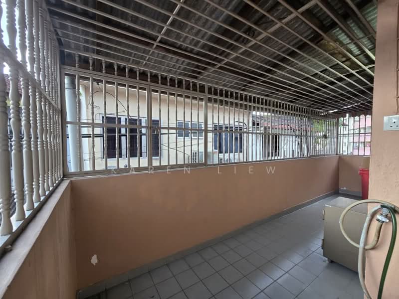 Rumah Teres 2 Tingkat untuk Dijual di Taman Batu Permai (Batu) - Karen Liew - Balcony - PropertyGuru.com.my