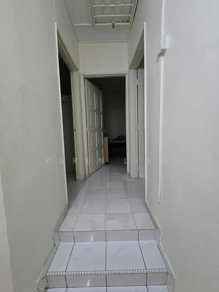 Rumah Teres 2 Tingkat untuk Dijual di Taman Batu Permai (Batu) - Karen Liew - Corridor - PropertyGuru.com.my