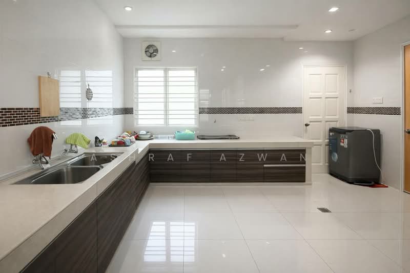 Rumah Teres 2 Tingkat untuk Dijual di Nusari Aman 2 (Labu) - Ashraf Azwan - Kitchen - PropertyGuru.com.my