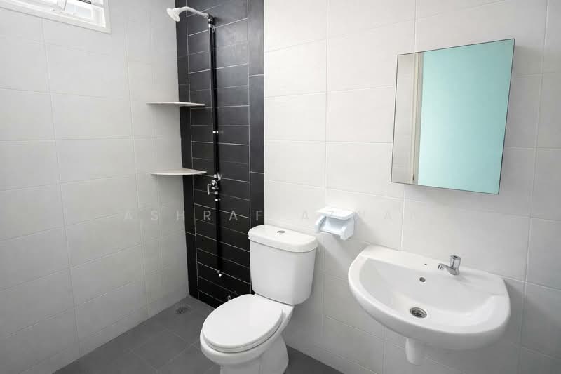 Rumah Teres 2 Tingkat untuk Dijual di Nusari Aman 2 (Labu) - Ashraf Azwan - Bathroom - PropertyGuru.com.my