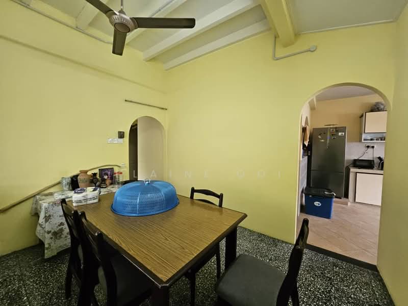 Rumah Berkembar untuk Dijual di Taman Guan Joo Seng (Jelutong) - Elaine Ooi - Dining Room - PropertyGuru.com.my