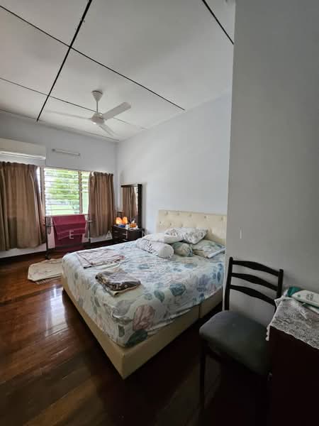 Rumah Berkembar untuk Dijual di Taman Guan Joo Seng (Jelutong) - Elaine Ooi - Bedroom - PropertyGuru.com.my
