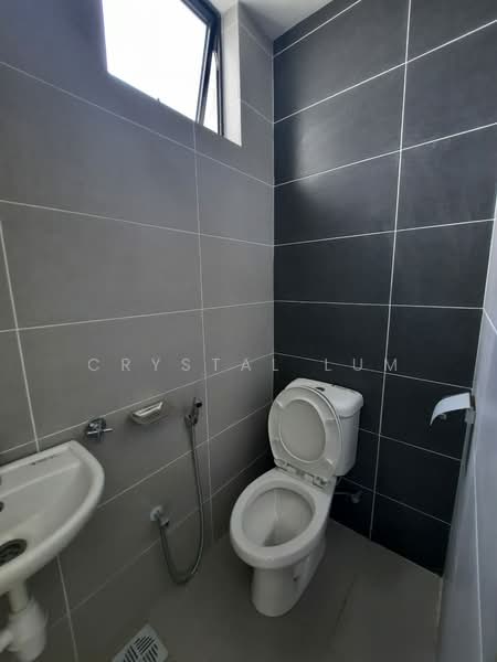 Kondominium untuk Disewa di Mizumi Residences - Crystal Lum - Bathroom - PropertyGuru.com.my