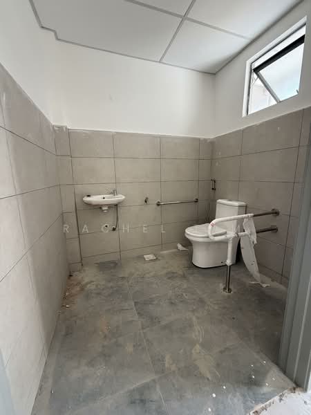 Pejabat Runcit untuk Disewa di Kotasas (Kuantan) - Rachel Tam - Bathroom - PropertyGuru.com.my