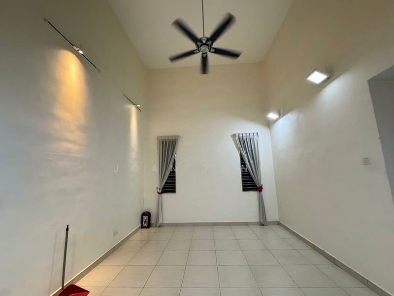 Rumah Teres 2 Tingkat untuk Dijual di Bandar Dato Onn (Tebrau) - Joan Tong - Living Room - PropertyGuru.com.my