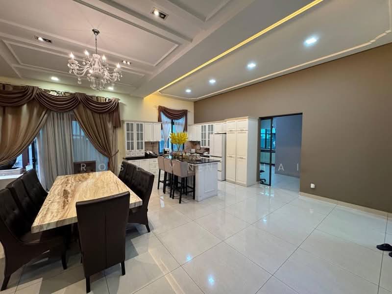 Rumah Banglo untuk Dijual di Setia Tropika (Johor Bahru) - Roselynn Chai - Kitchen - PropertyGuru.com.my