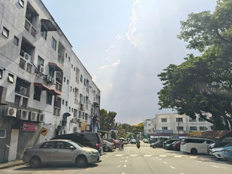 Shop for Rent in Taman Sungai Besi Indah (Seri Kembangan) - Edmund Chan - Exterior - PropertyGuru.com.my