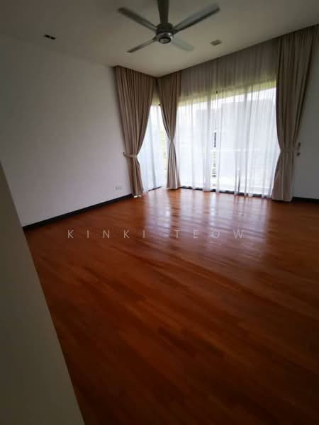 Rumah Banglo untuk Dijual di Leisure Farm (Gelang Patah) - Kinki Teow - Living Room - PropertyGuru.com.my