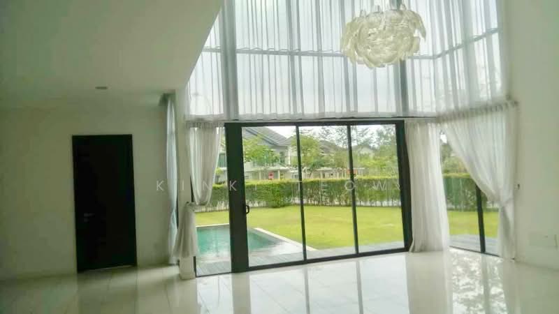 Rumah Banglo untuk Dijual di Leisure Farm (Gelang Patah) - Kinki Teow - Living Room - PropertyGuru.com.my