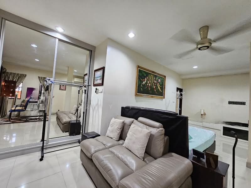 Semi-Detached House for Sale in Sungai Long (Bandar Sungai Long) - Ray Foo - Living Room - PropertyGuru.com.my