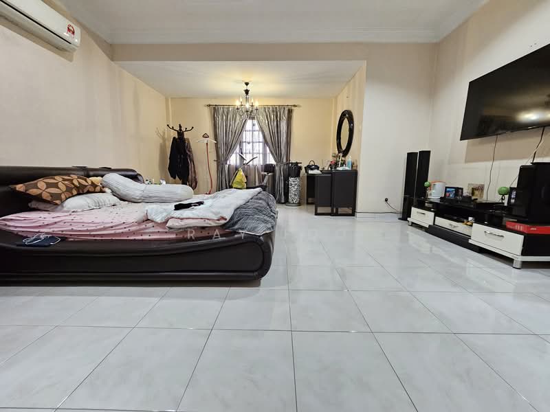 Semi-Detached House for Sale in Sungai Long (Bandar Sungai Long) - Ray Foo - Living Room - PropertyGuru.com.my