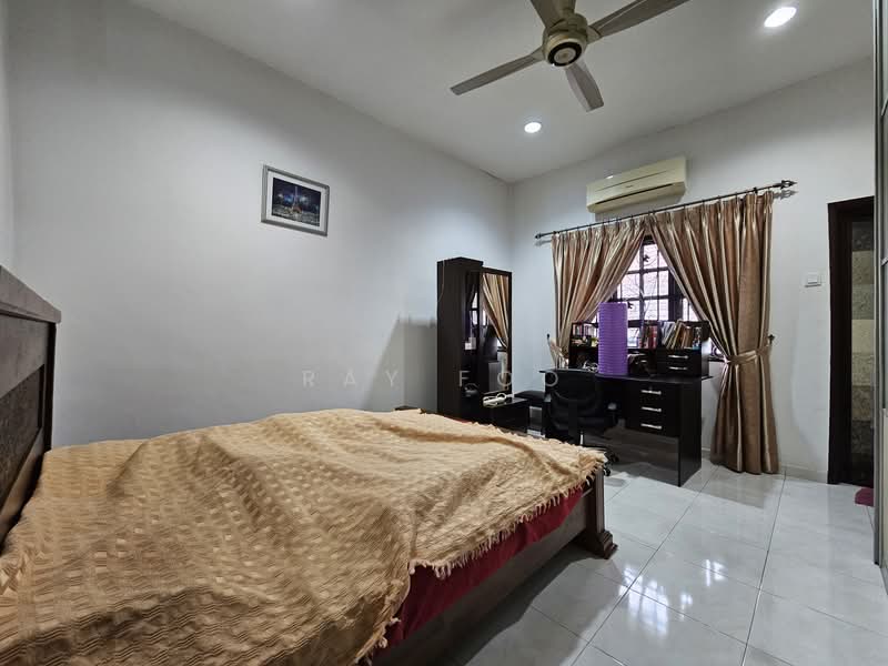 Semi-Detached House for Sale in Sungai Long (Bandar Sungai Long) - Ray Foo - Bedroom - PropertyGuru.com.my
