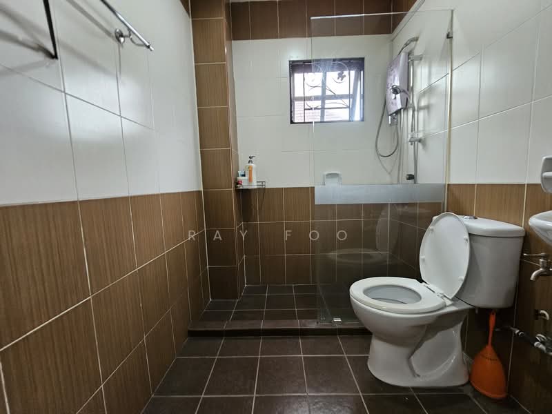 Semi-Detached House for Sale in Sungai Long (Bandar Sungai Long) - Ray Foo - Bathroom - PropertyGuru.com.my